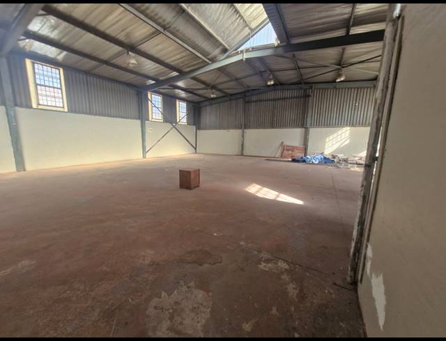 9,000M² WAREHOUSE FOR SALE IN DENVER